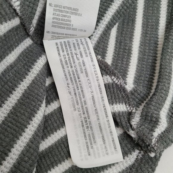 Hollister Womens Waffle Knit Wrap Top Sz MED Gray White Stripes Pullover Shirt - Picture 9 of 11